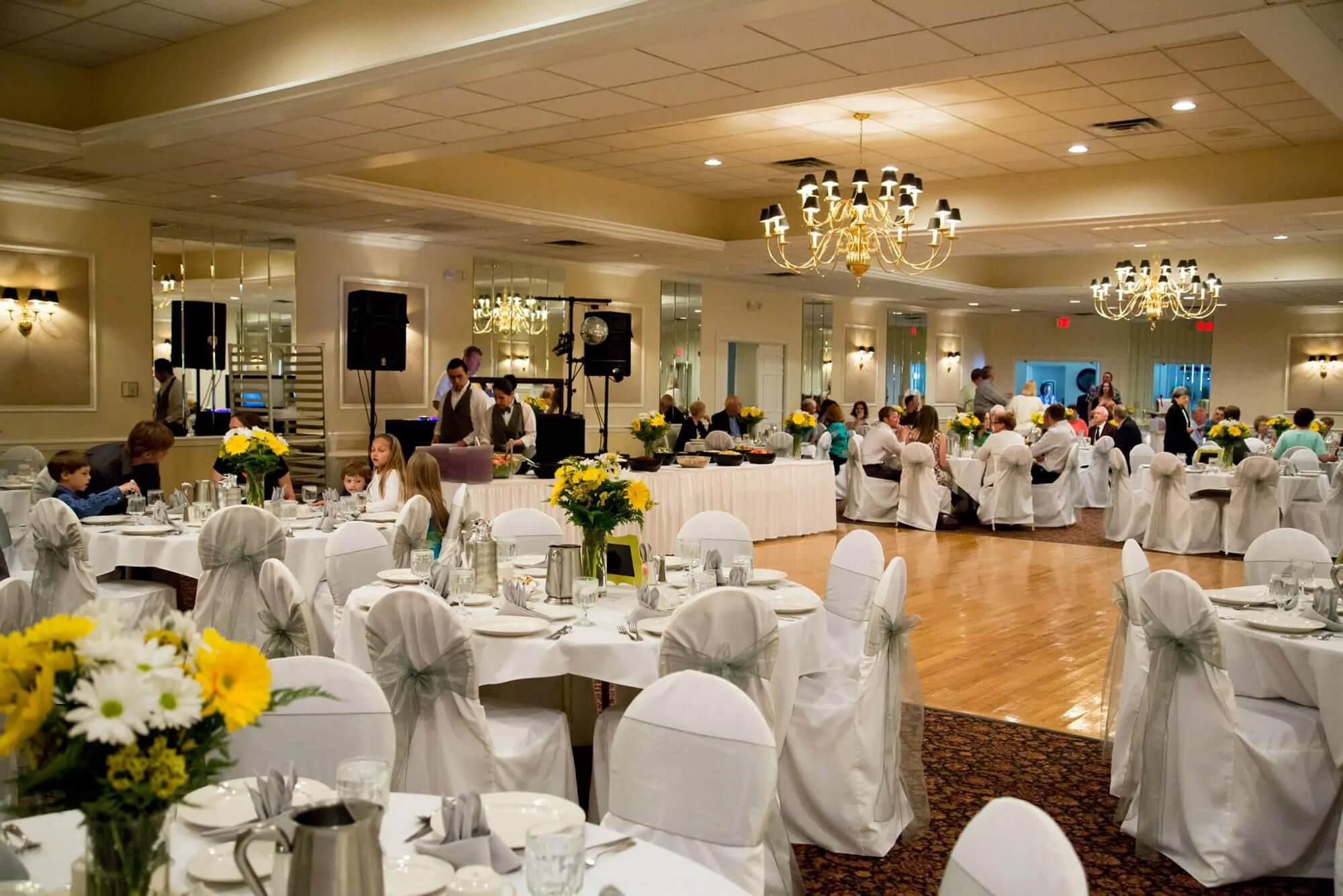 A Wedding in Christo’s Banquet Center | Food Catering in Marshall County